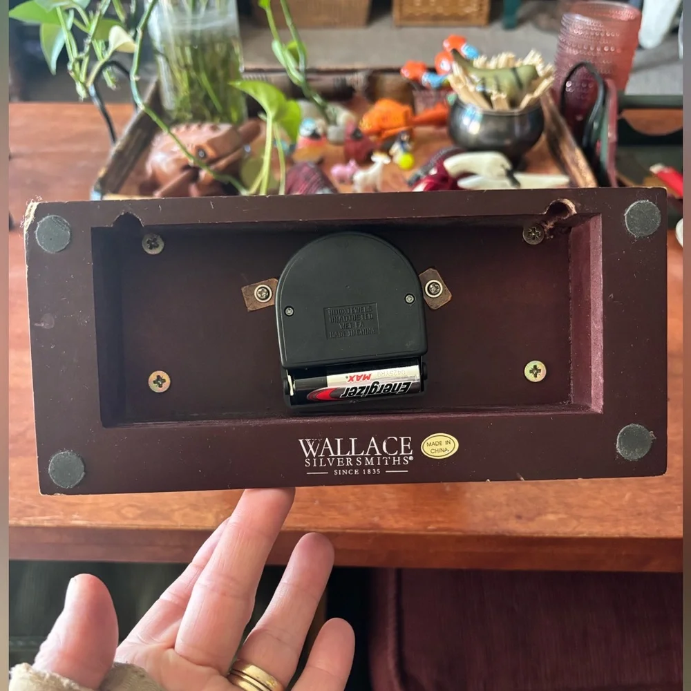 Wallace Silversmiths carriage mantle clock w mahogany finish